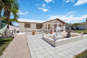 featured image of 1028 Lillian St