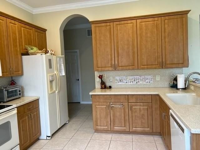 2427 Caledonian St - Photo 3 of 50