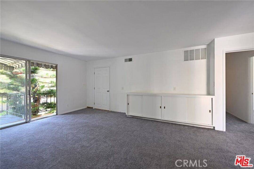 11061 Ohio Ave #3 - Photo 4 of 8