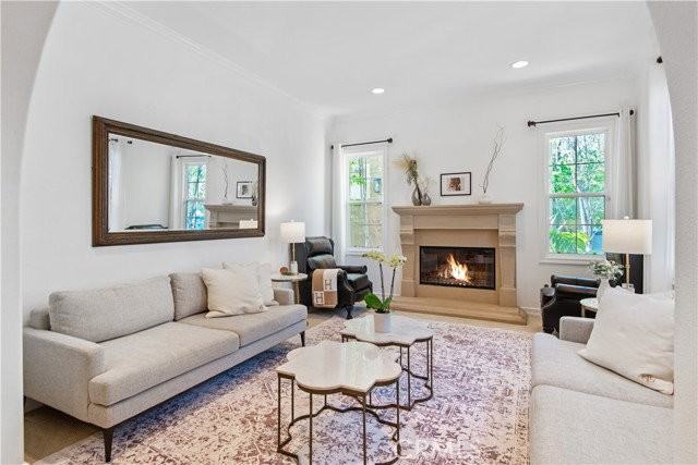 8005 Bell Crest Dr - Photo 2 of 8