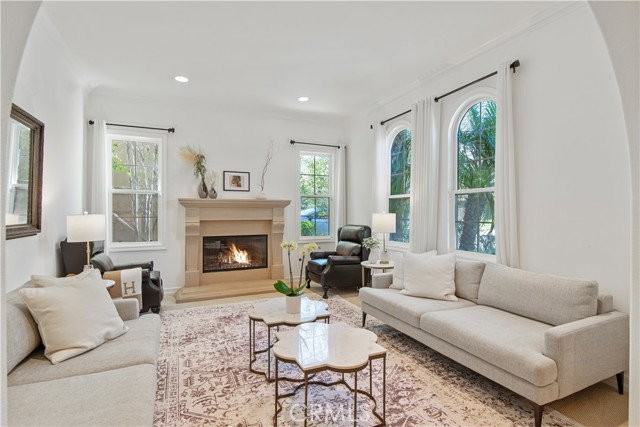 8005 Bell Crest Dr - Photo 3 of 8