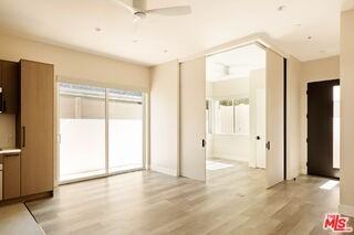 2325 27th St #B - Photo 5 of 8