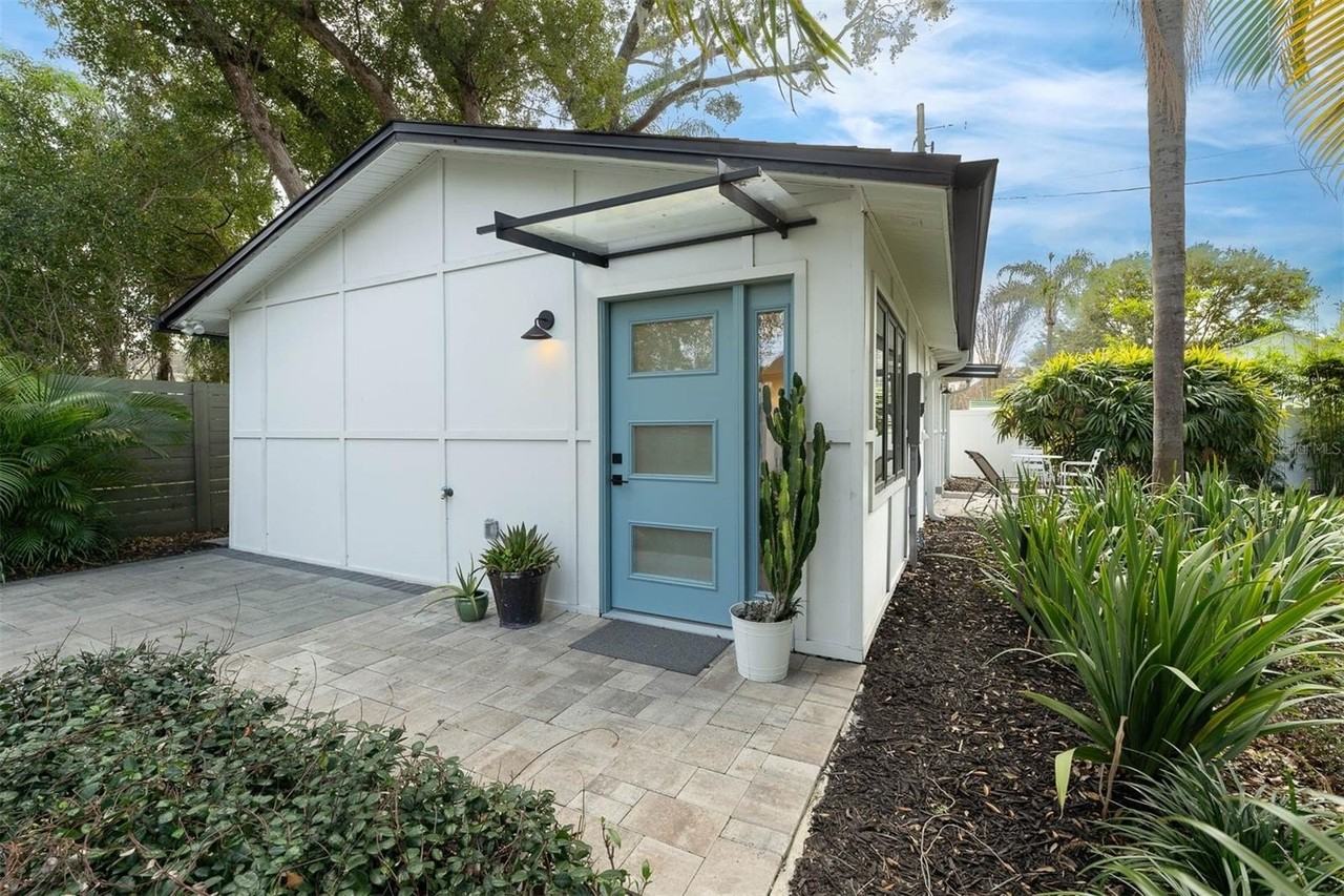 228 E Harding St - Photo 2 of 34