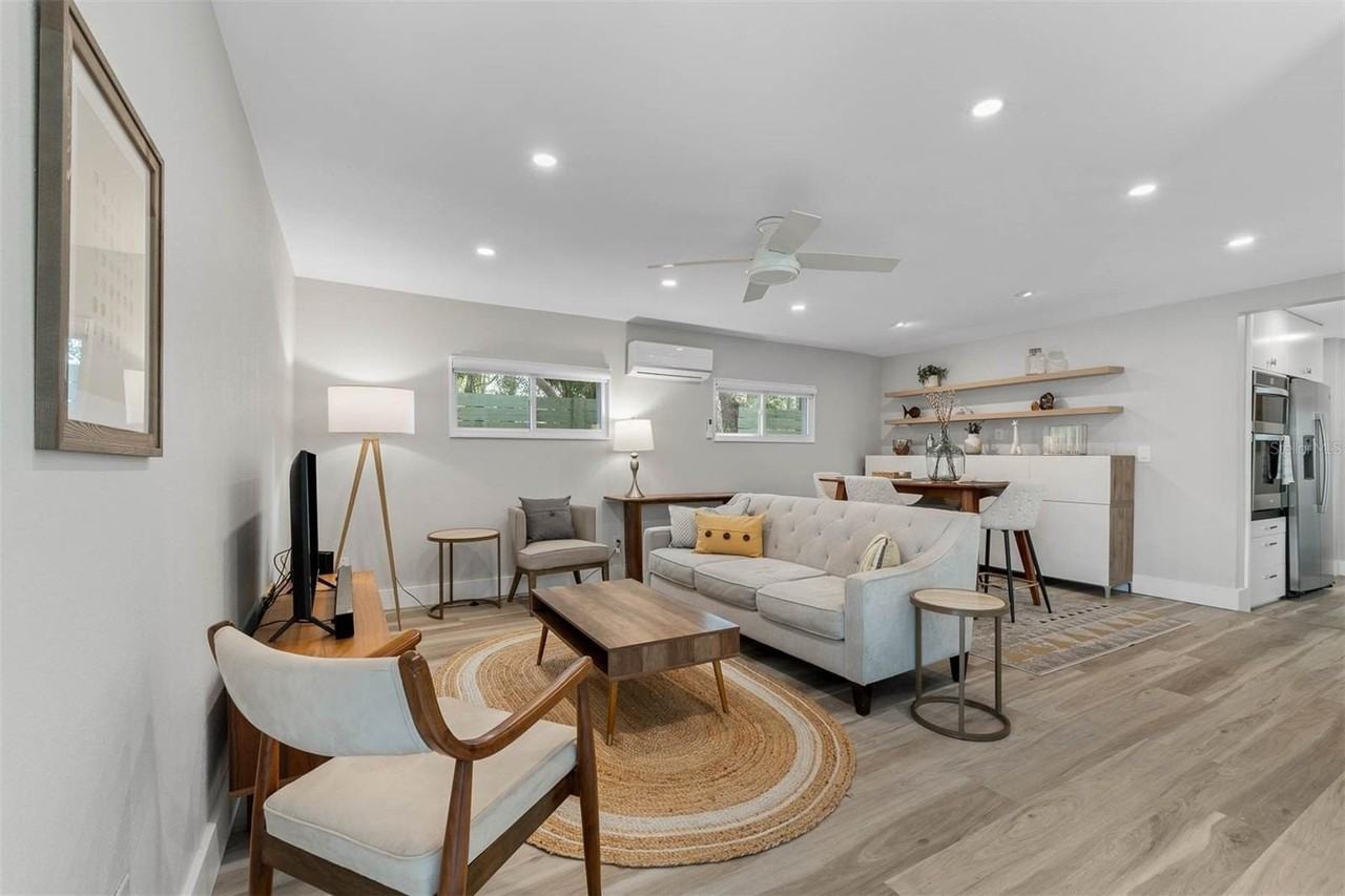 228 E Harding St - Photo 6 of 34