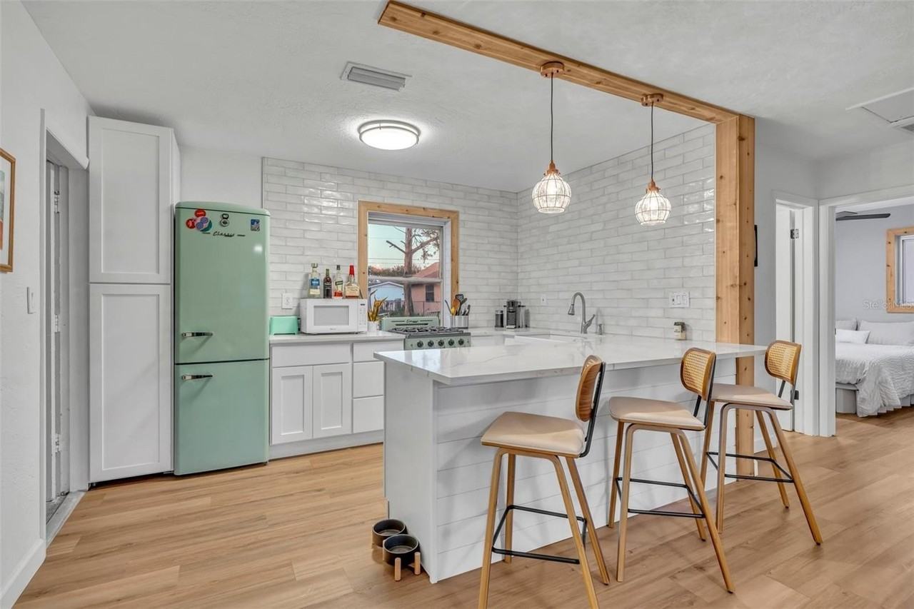 798 E 26th Ave - Photo 7 of 20