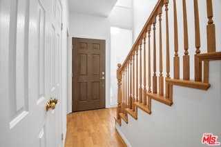 916 15th St #1 - Photo 2 of 8