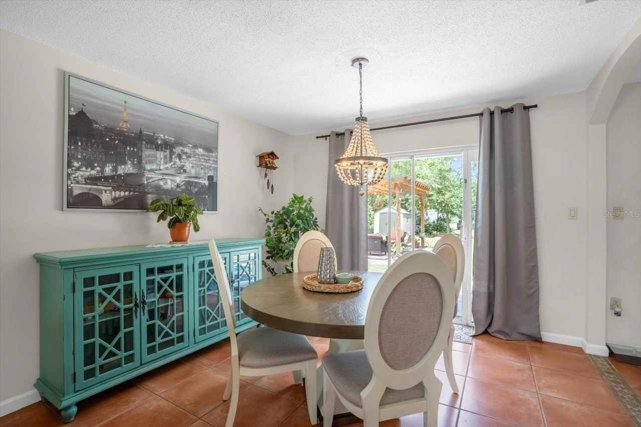 739 Seminole Ave - Photo 4 of 17