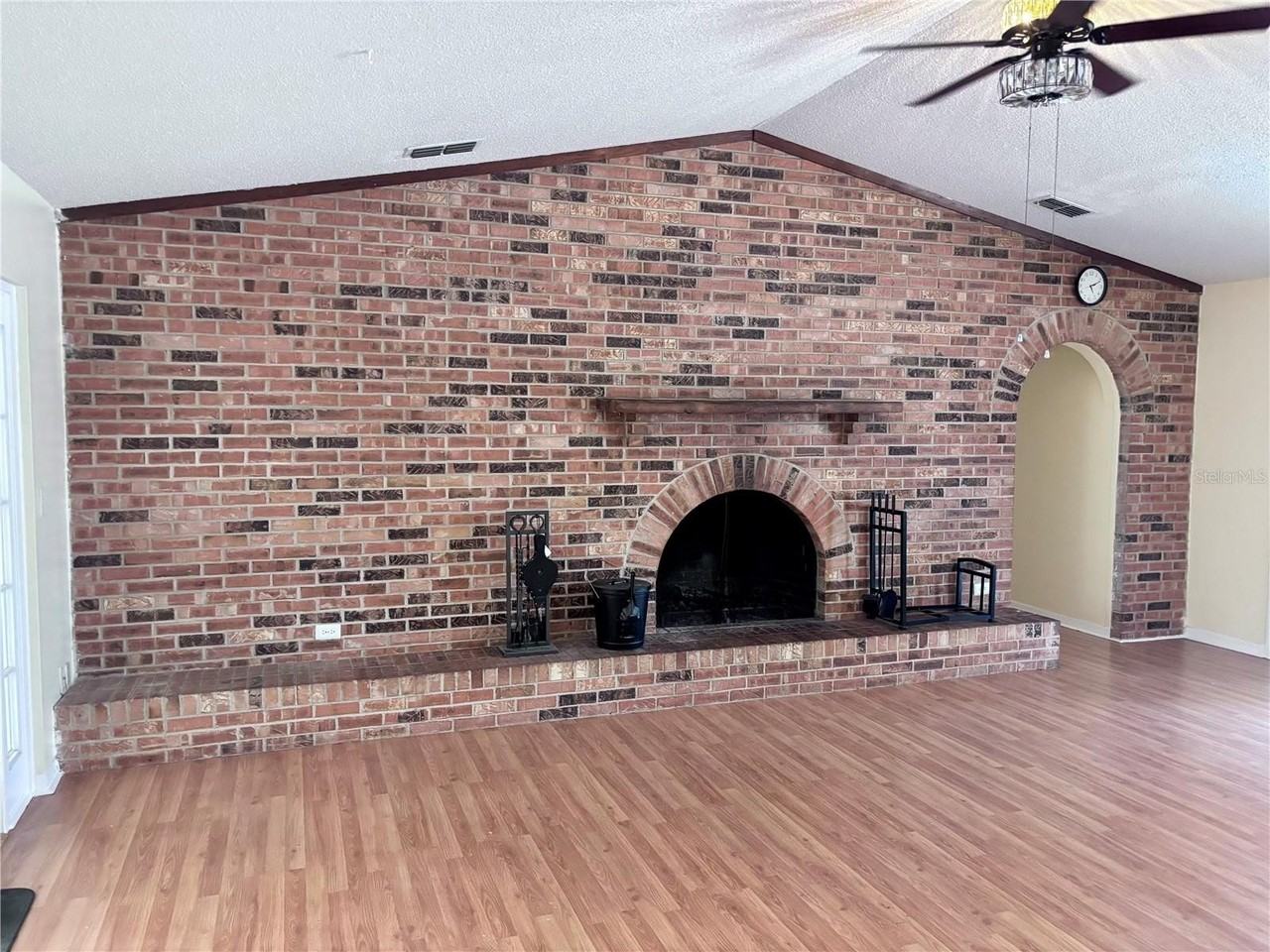 4907 Ne 6th St - Photo 6 of 25