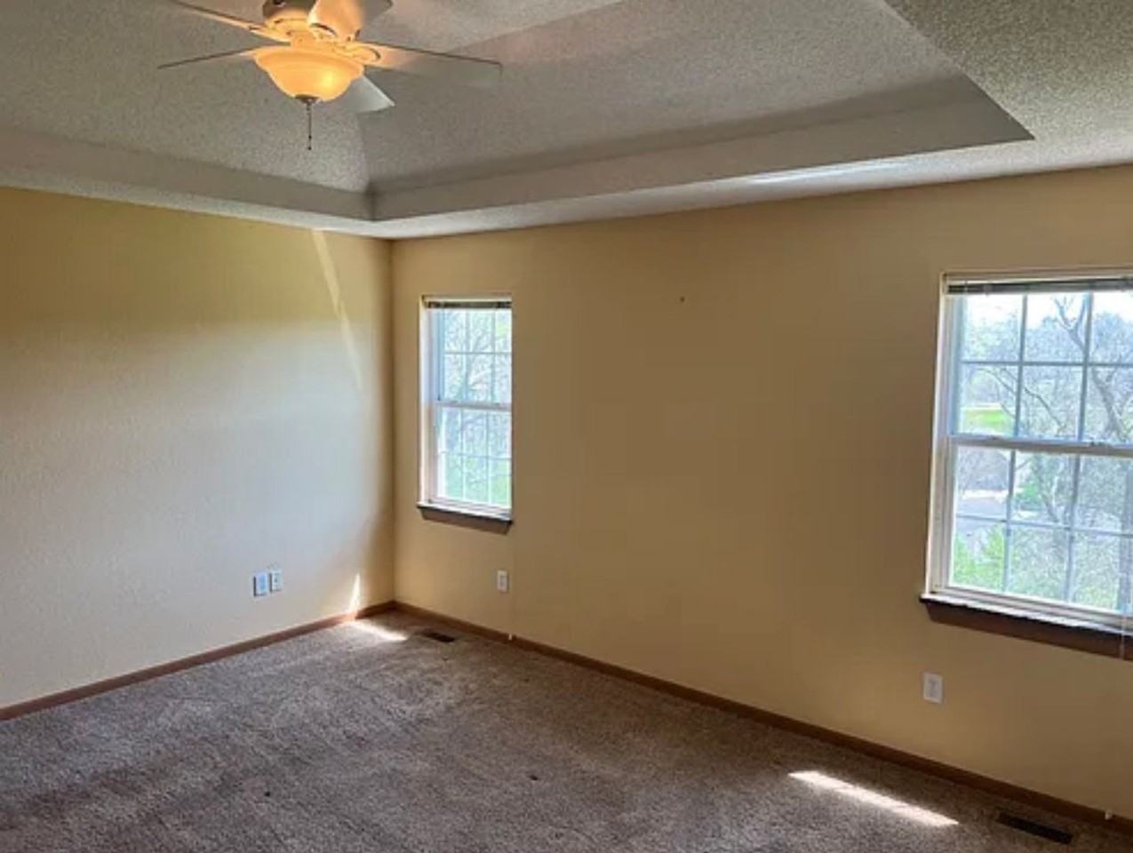 1909 S Powahatan Ct - Photo 4 of 12