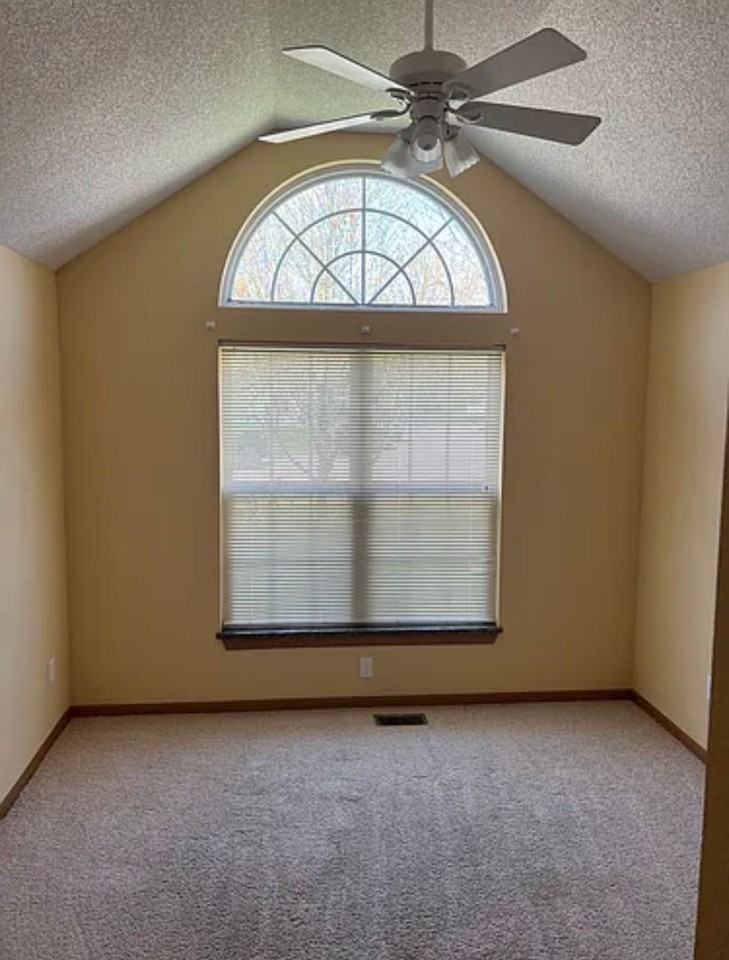 1909 S Powahatan Ct - Photo 5 of 12