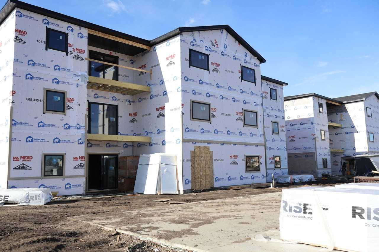 Worthington Apartments - Photo 3 of 16