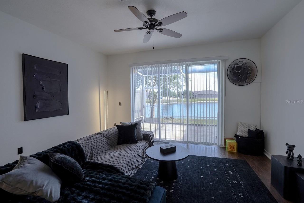 9136 Hillcroft Dr - Photo 3 of 49