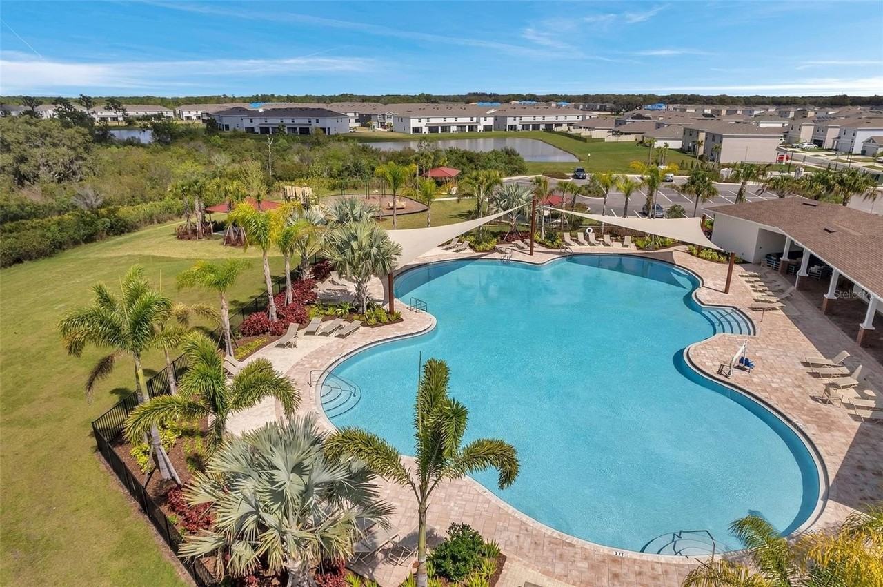 4966 Avalon Park Blvd - Photo 6 of 50