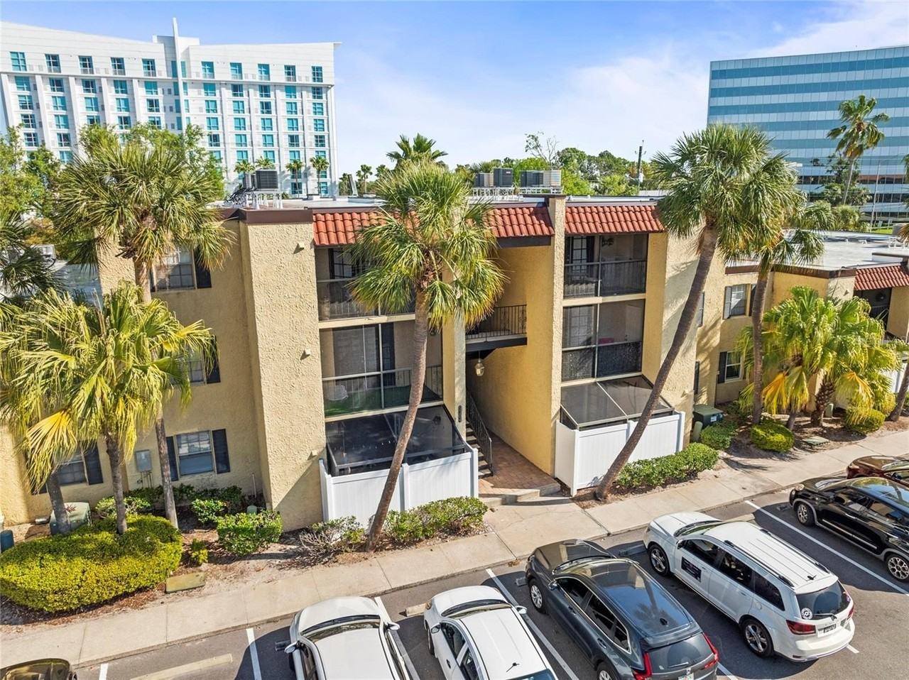 5304 W Kennedy Blvd #107 - Photo 2 of 36