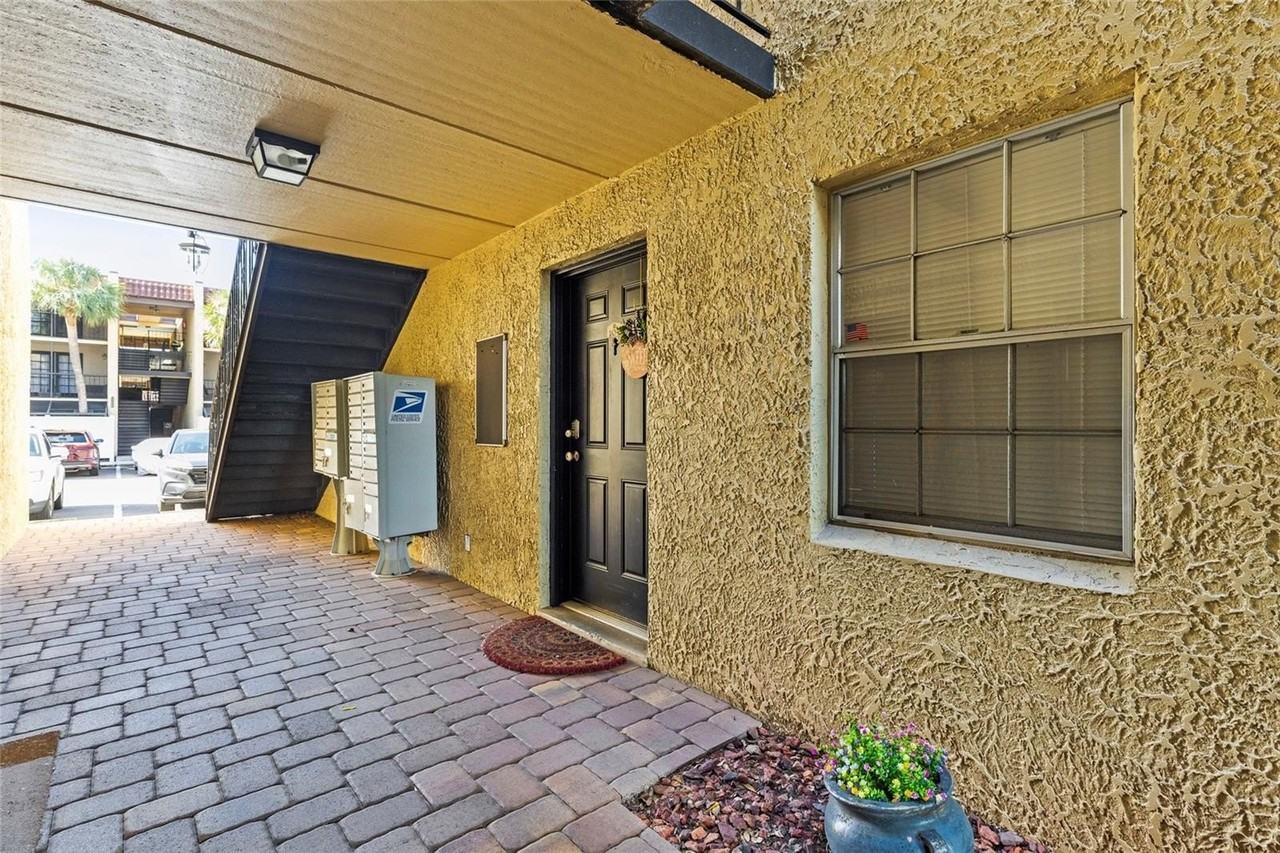 5304 W Kennedy Blvd #107 - Photo 6 of 36