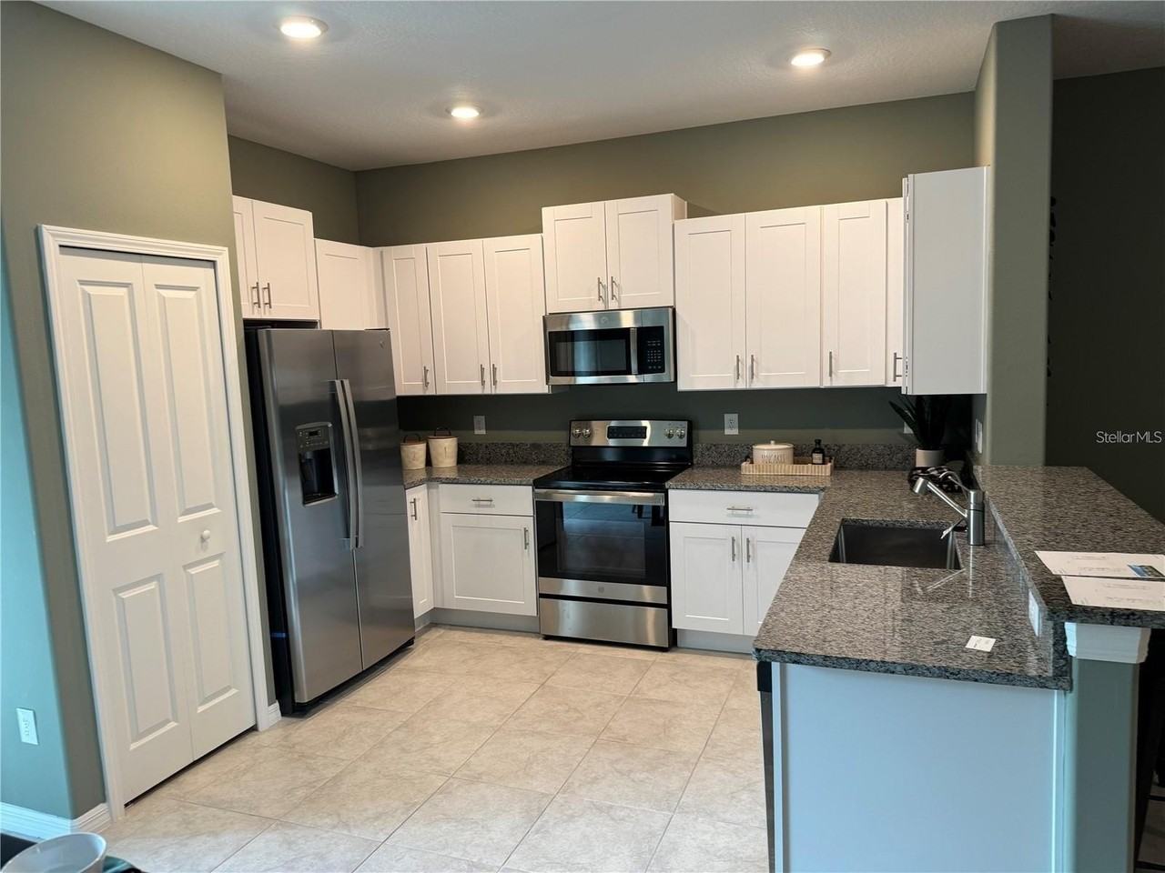 6071 Acara Ln - Photo 4 of 11