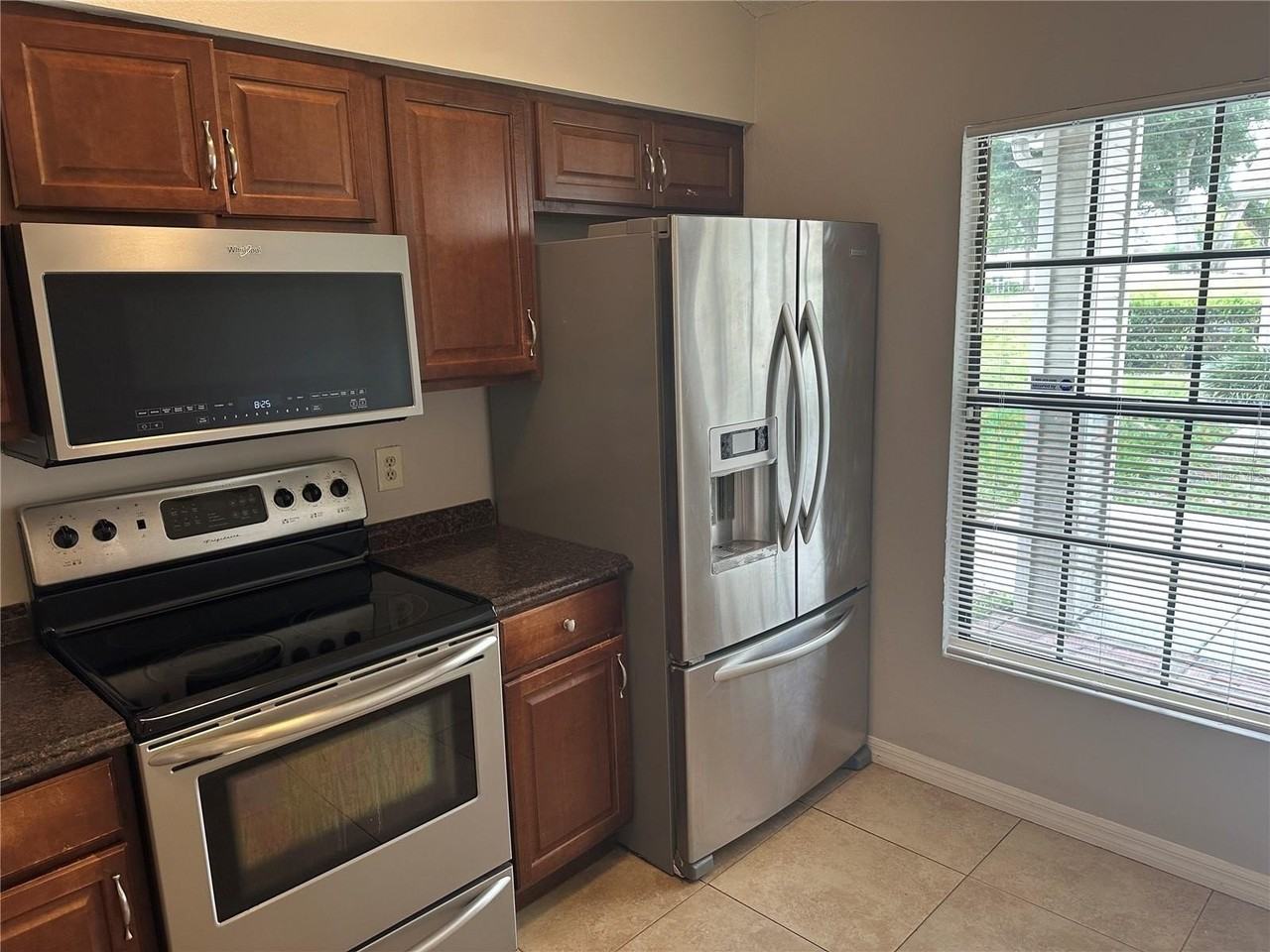 8425 Laurelon Pl - Photo 4 of 20