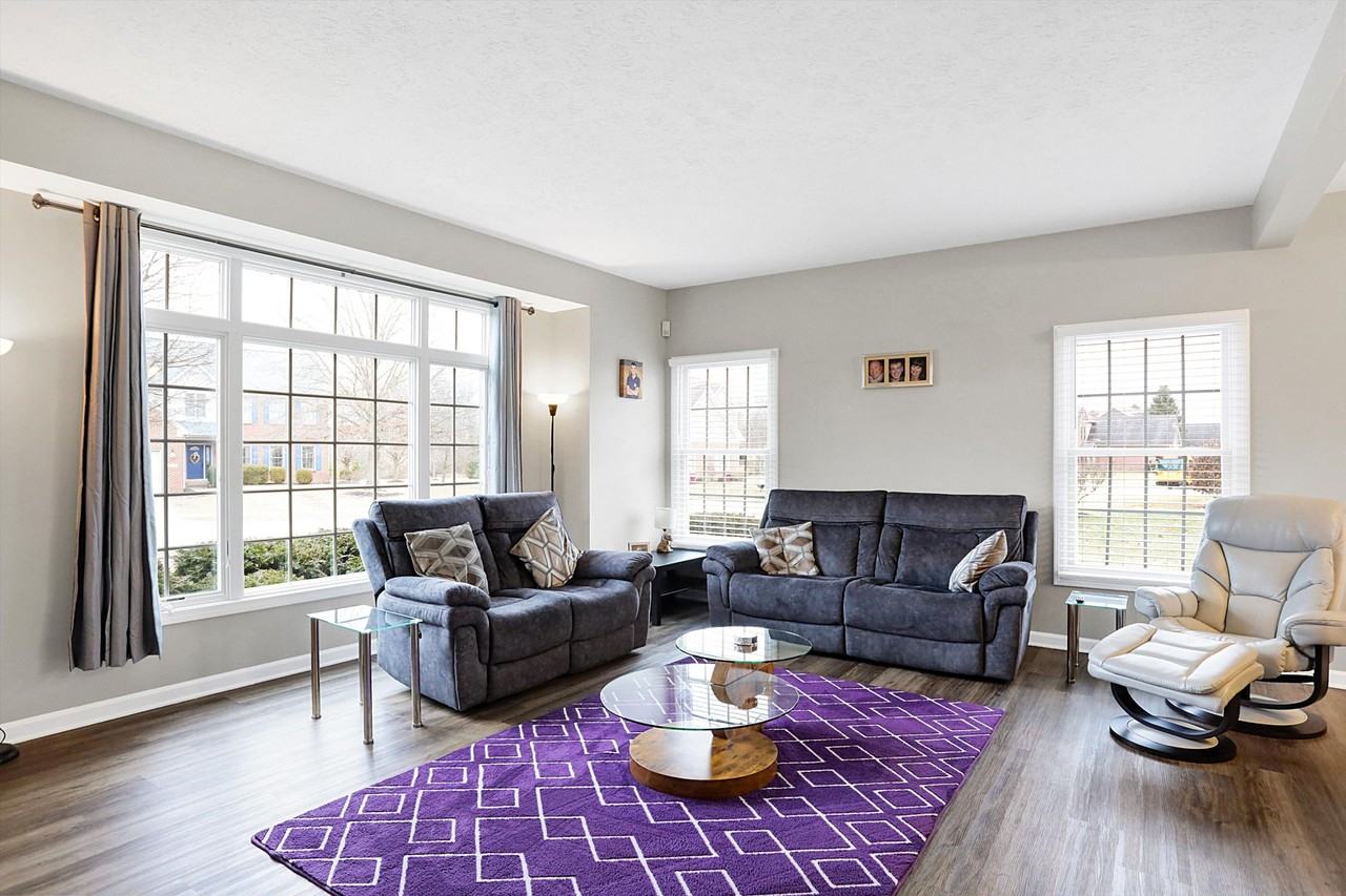 13560 Kingsbury Dr #1 - Photo 3 of 29