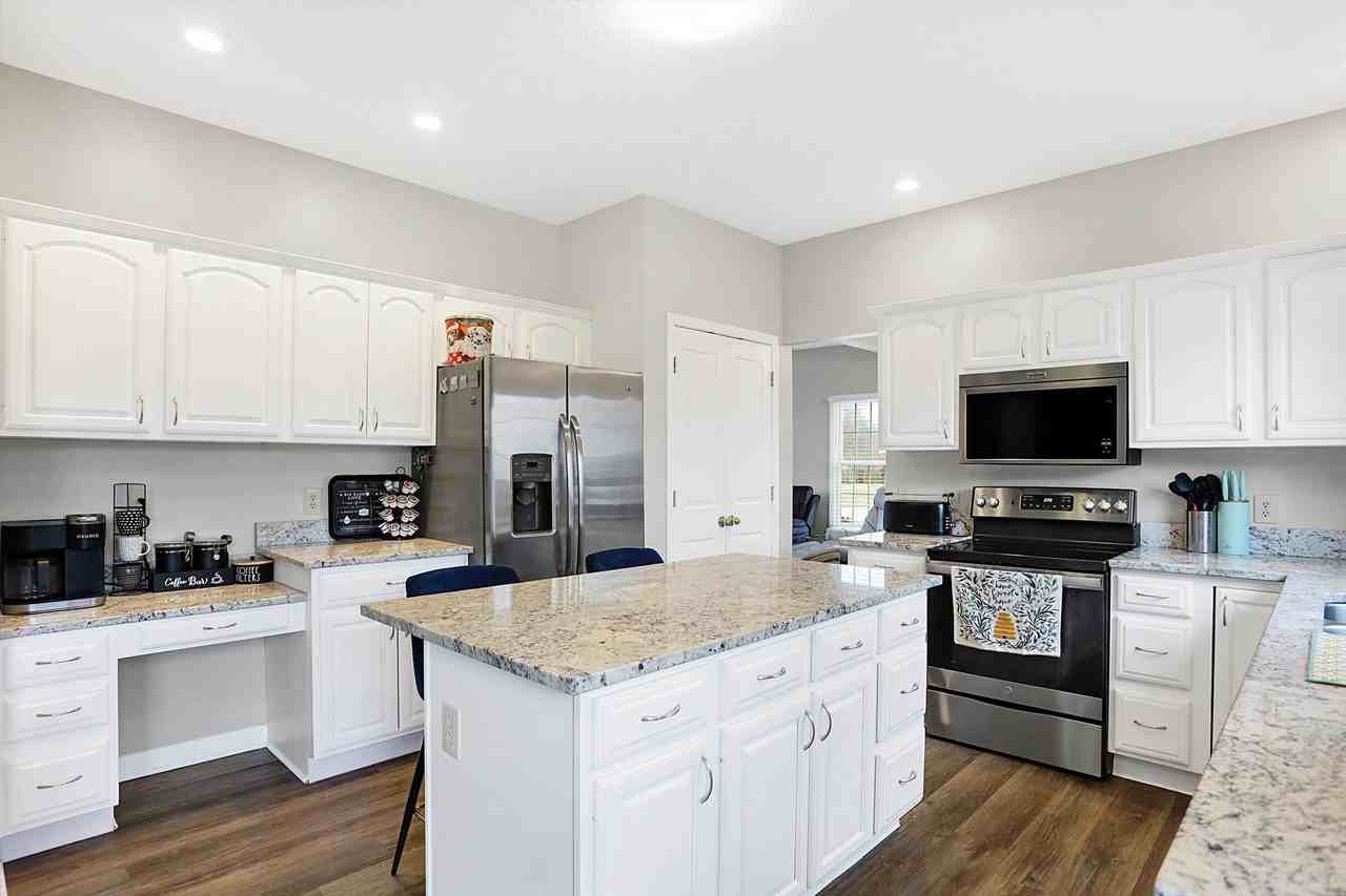 13560 Kingsbury Dr #1 - Photo 5 of 29