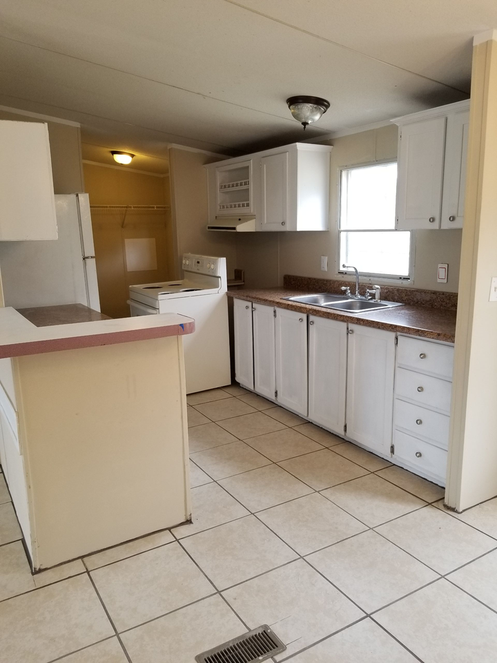 219 Gramercy Ln #1 - Photo 2 of 9