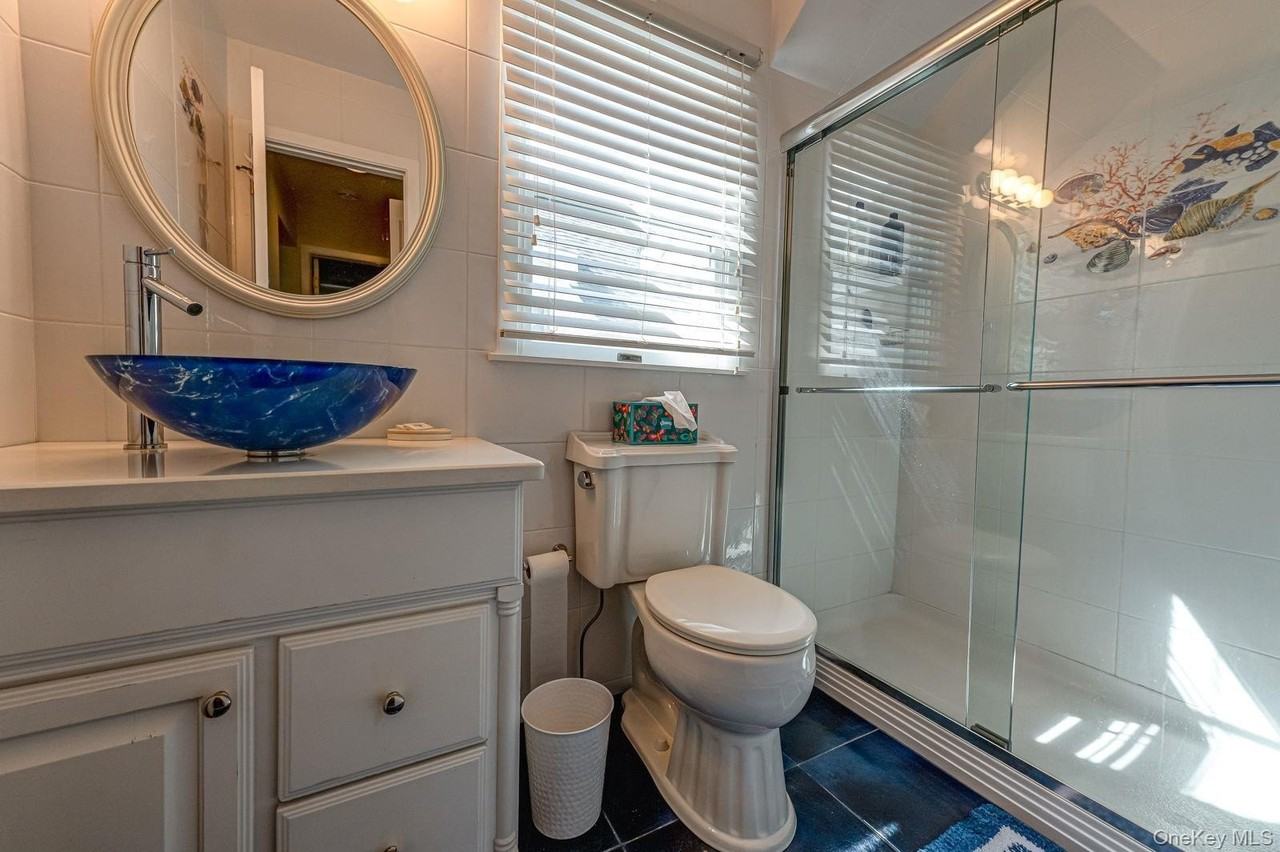49 Canoe Place Rd #212 - Photo 7 of 22