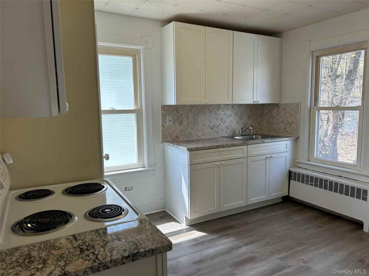 84 Orange Ave - Photo 5 of 25