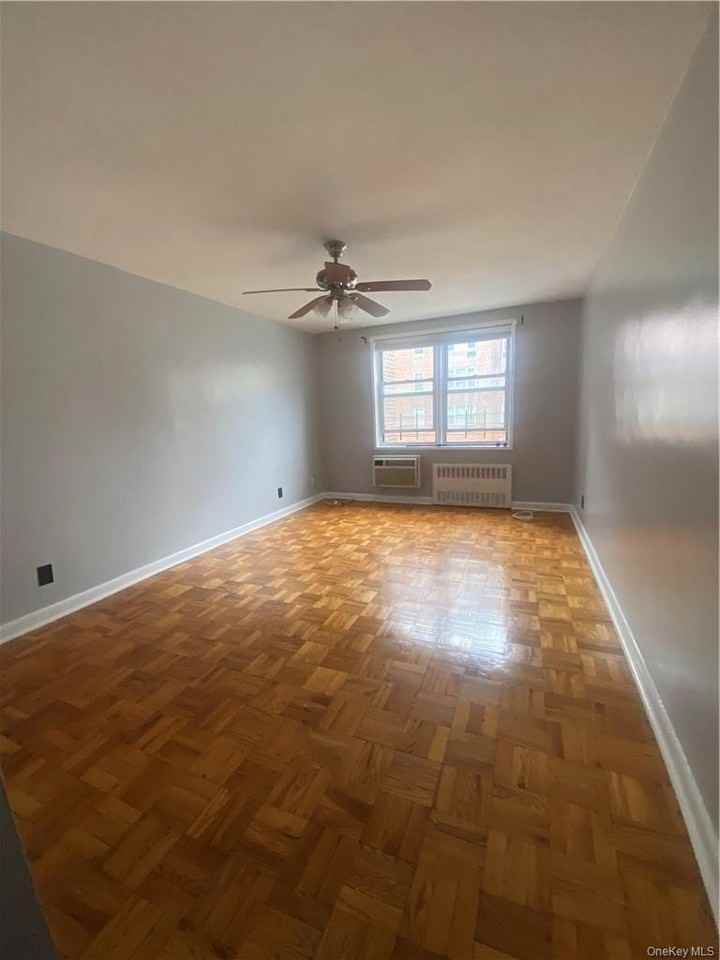 4 Sadore Ln #2W - Photo 5 of 7
