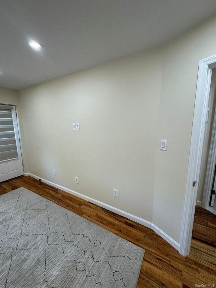 423 Beach 9th St #2ndFL - Photo 5 of 8