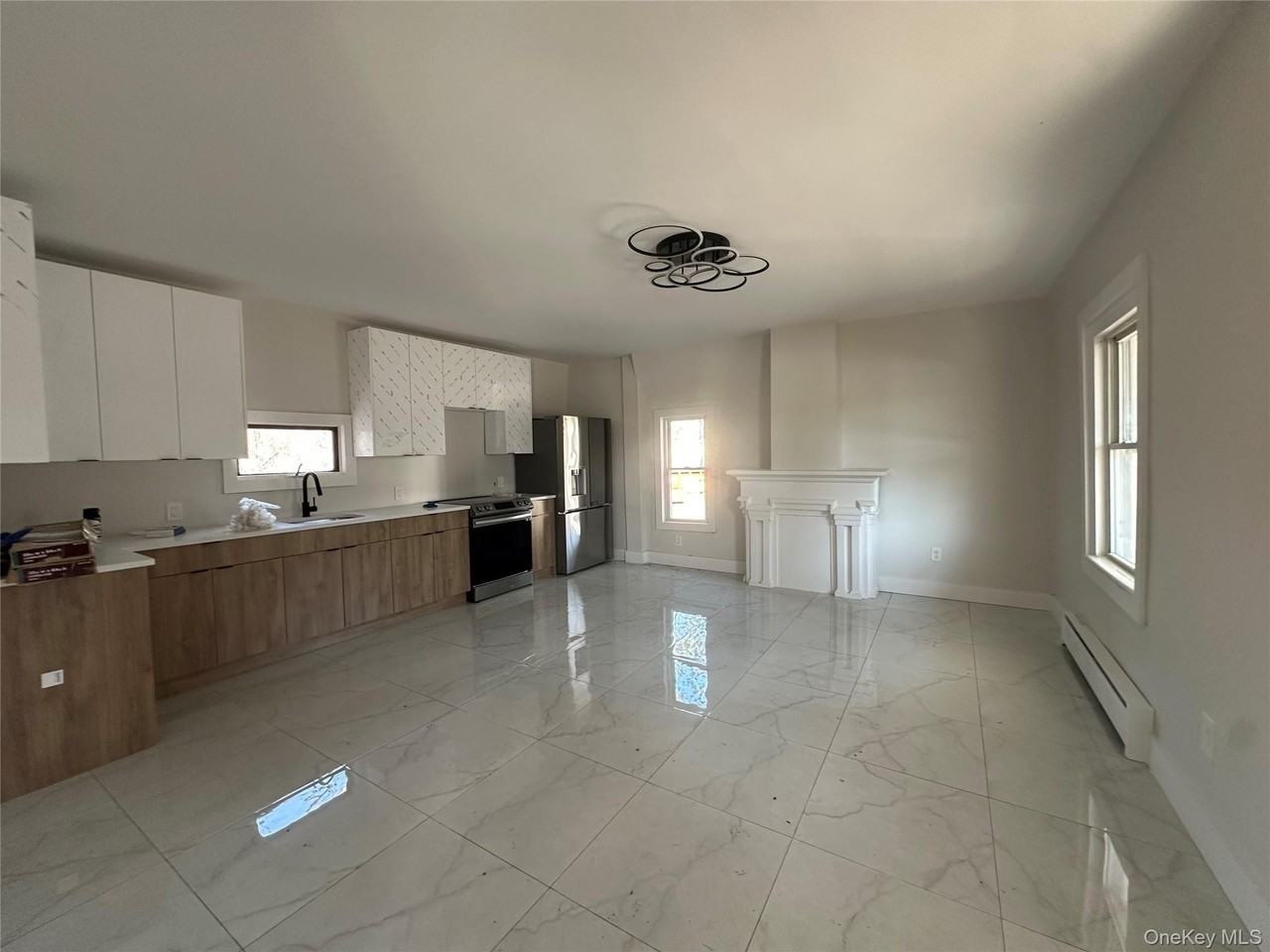 1445 Burlingham Rd - Photo 5 of 32