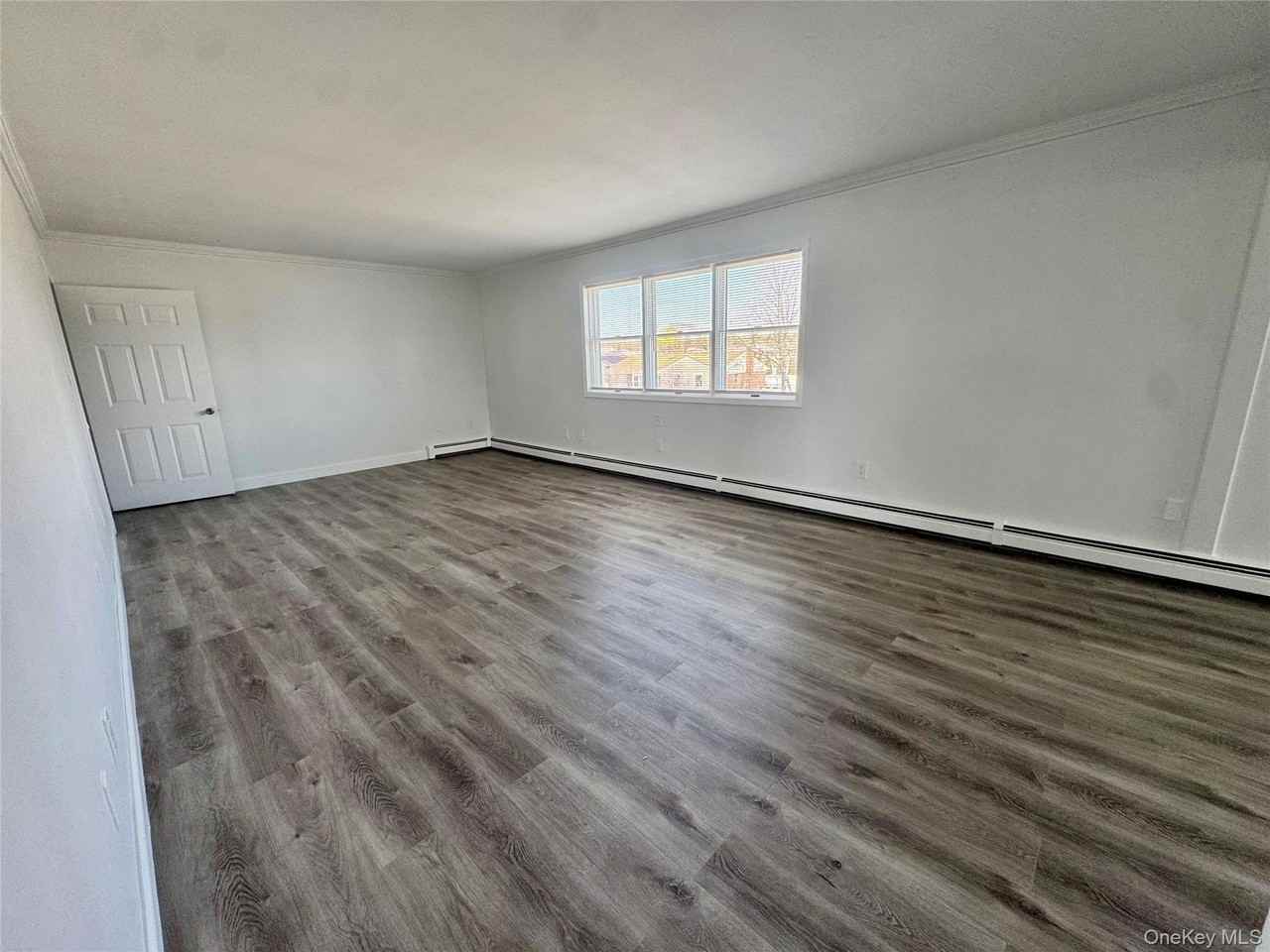 70 Burlington Ave - Photo 4 of 10