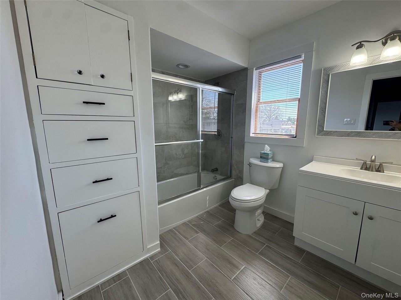 70 Burlington Ave - Photo 5 of 10