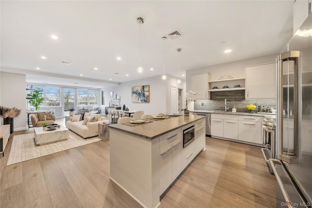 101 Searing Ave #301