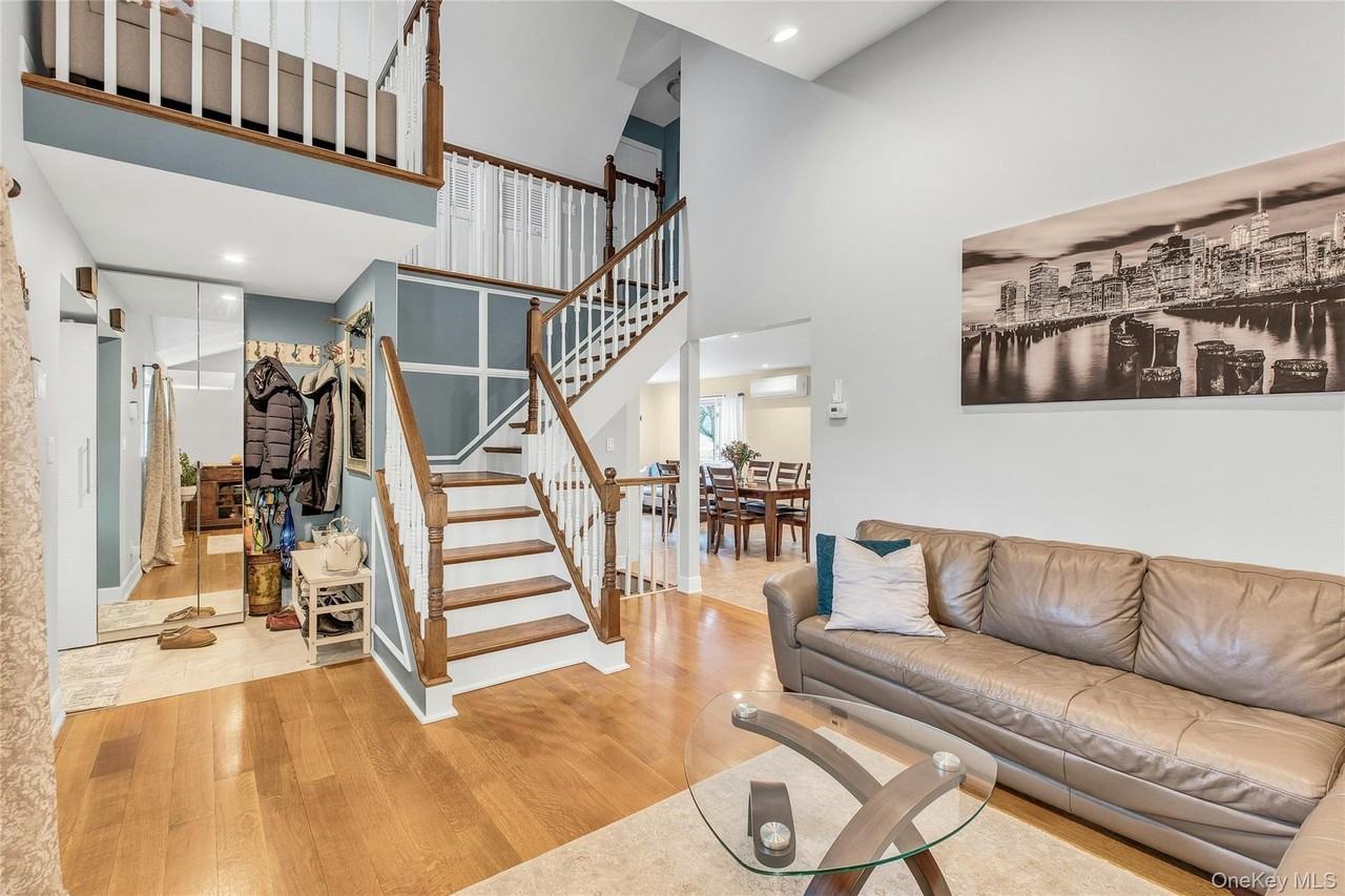 21 Terrell Ln - Photo 3 of 18