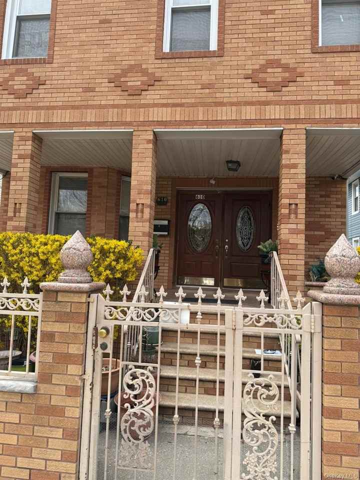 610 E 26th St - Photo 2 of 12