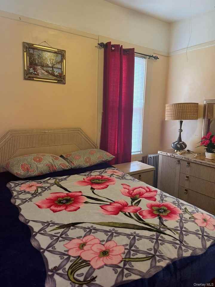 610 E 26th St - Photo 3 of 12