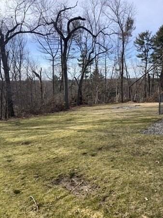 80 Carmel Rd #3 - Photo 4 of 5