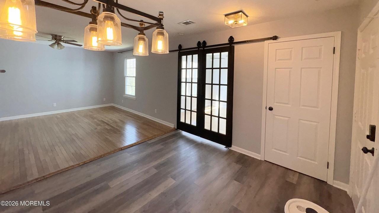 5-6 Atlanta Ct #6 - Photo 2 of 13