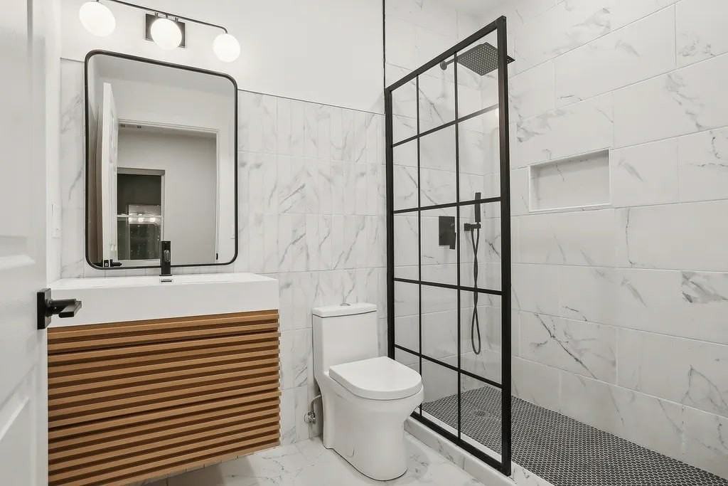 723 N Willard Ct #2 - Photo 6 of 12