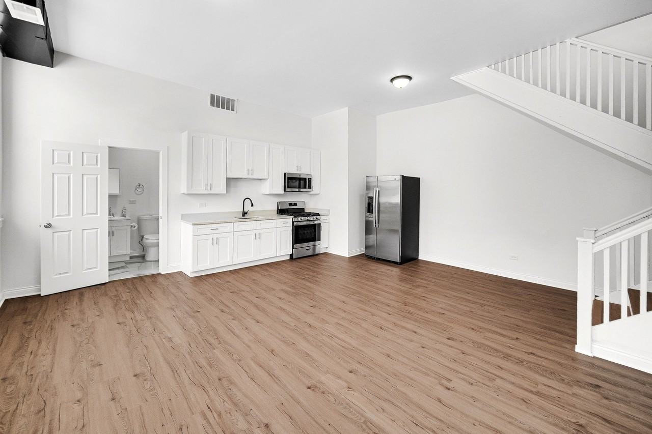 1225 N Milwaukee Ave #R - Photo 2 of 21