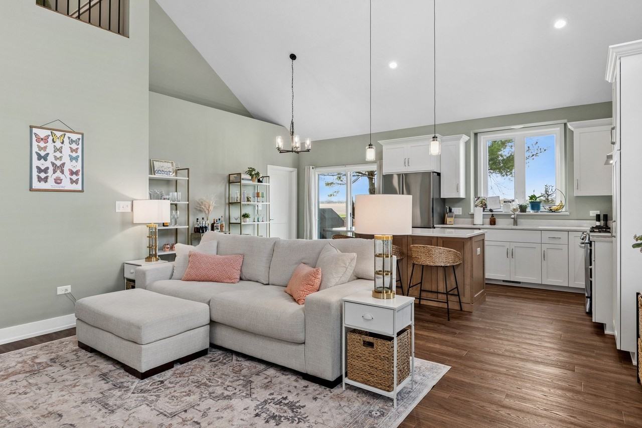 534 Sudbury Cir - Photo 4 of 22