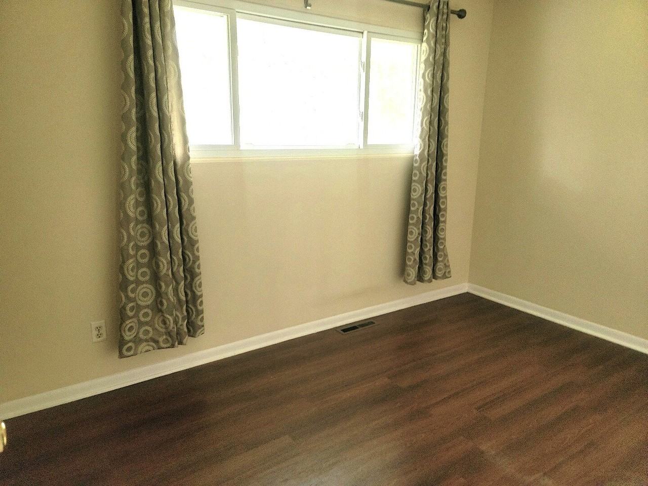 70 Pine Ct - Photo 6 of 14