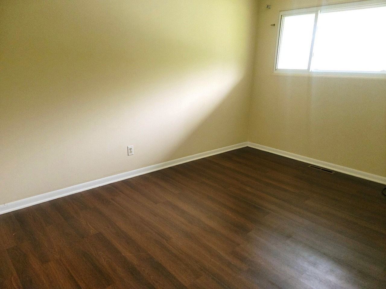 70 Pine Ct - Photo 7 of 14