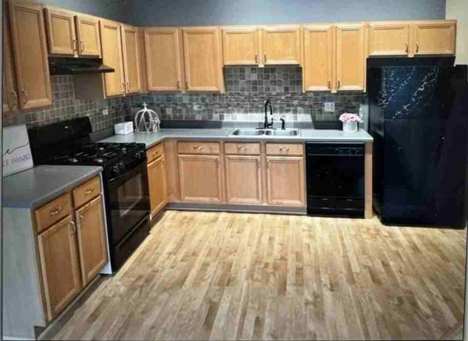 1523 Golden Oak Dr - Photo 2 of 14