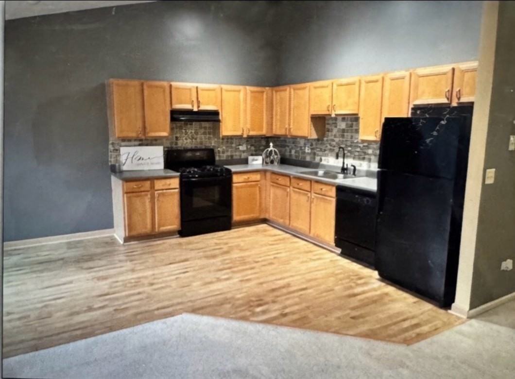 1523 Golden Oak Dr - Photo 3 of 14