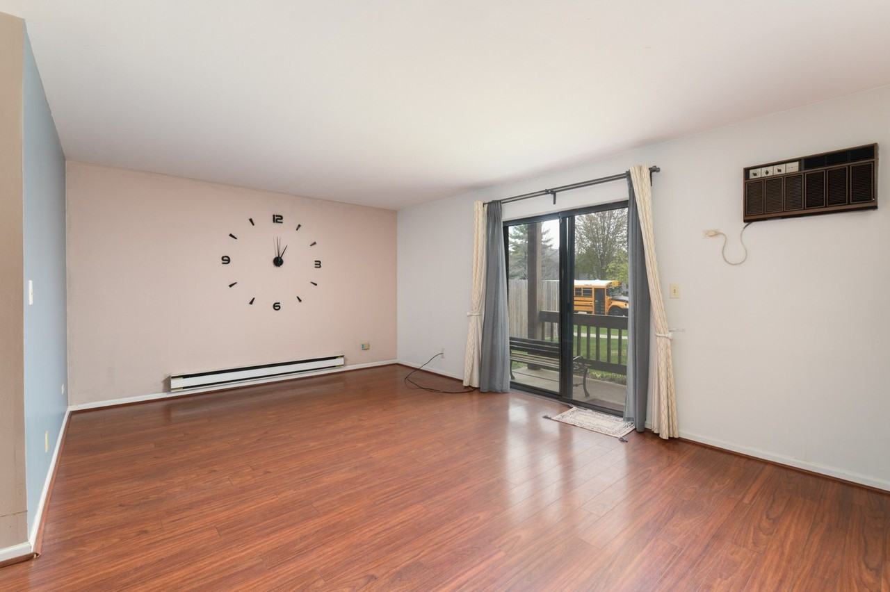 425 Berkshire Dr #16 - Photo 2 of 16