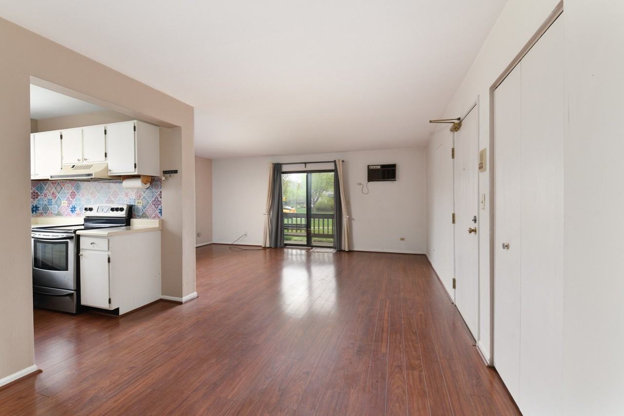 425 Berkshire Dr #16 - Photo 7 of 16