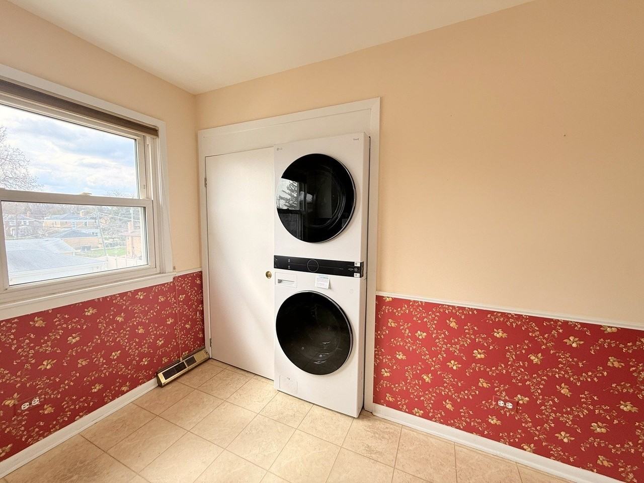 4220 Oakton St #2 - Photo 5 of 31