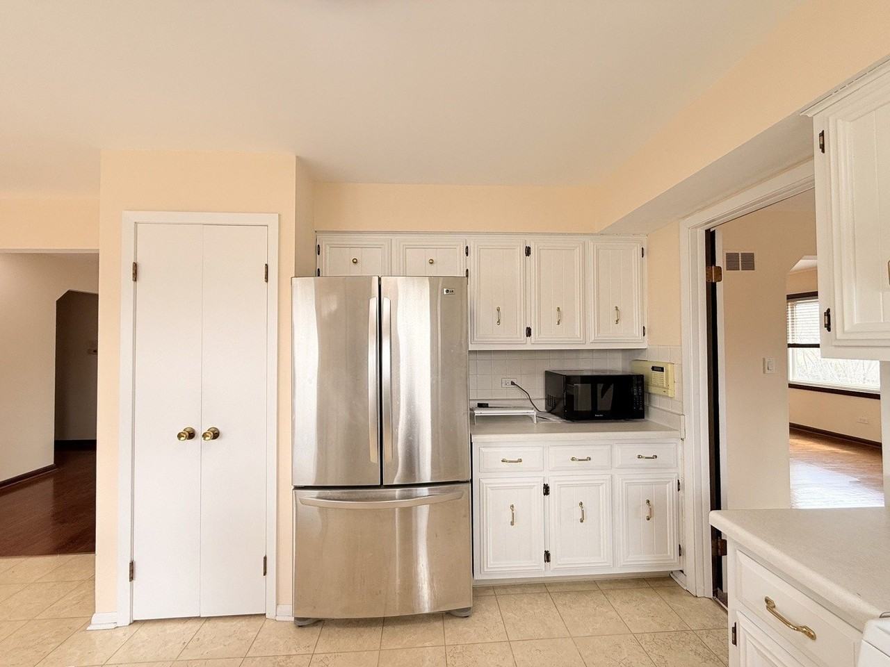 4220 Oakton St #2 - Photo 7 of 31