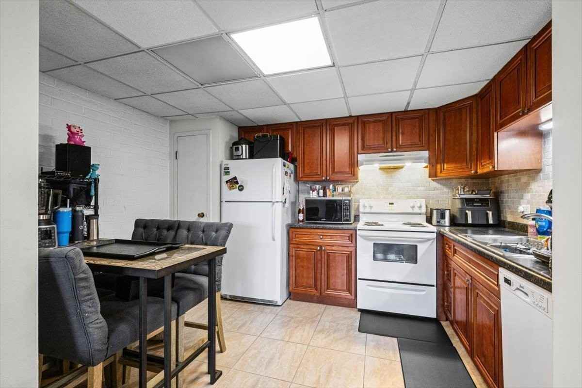 3223 W Parkway Dr #3A - Photo 5 of 17