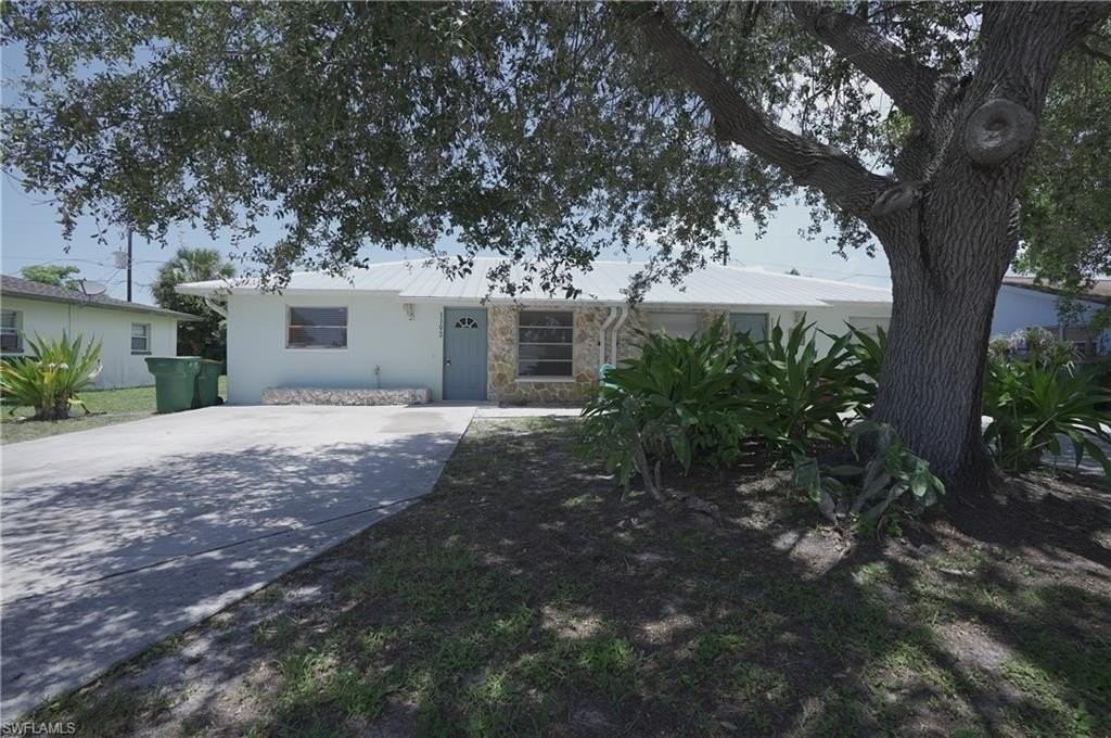 1195 S Alhambra Cir - Photo 3 of 34